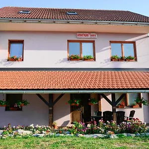 apartment-laura-gracac.hotelinzadar.com/